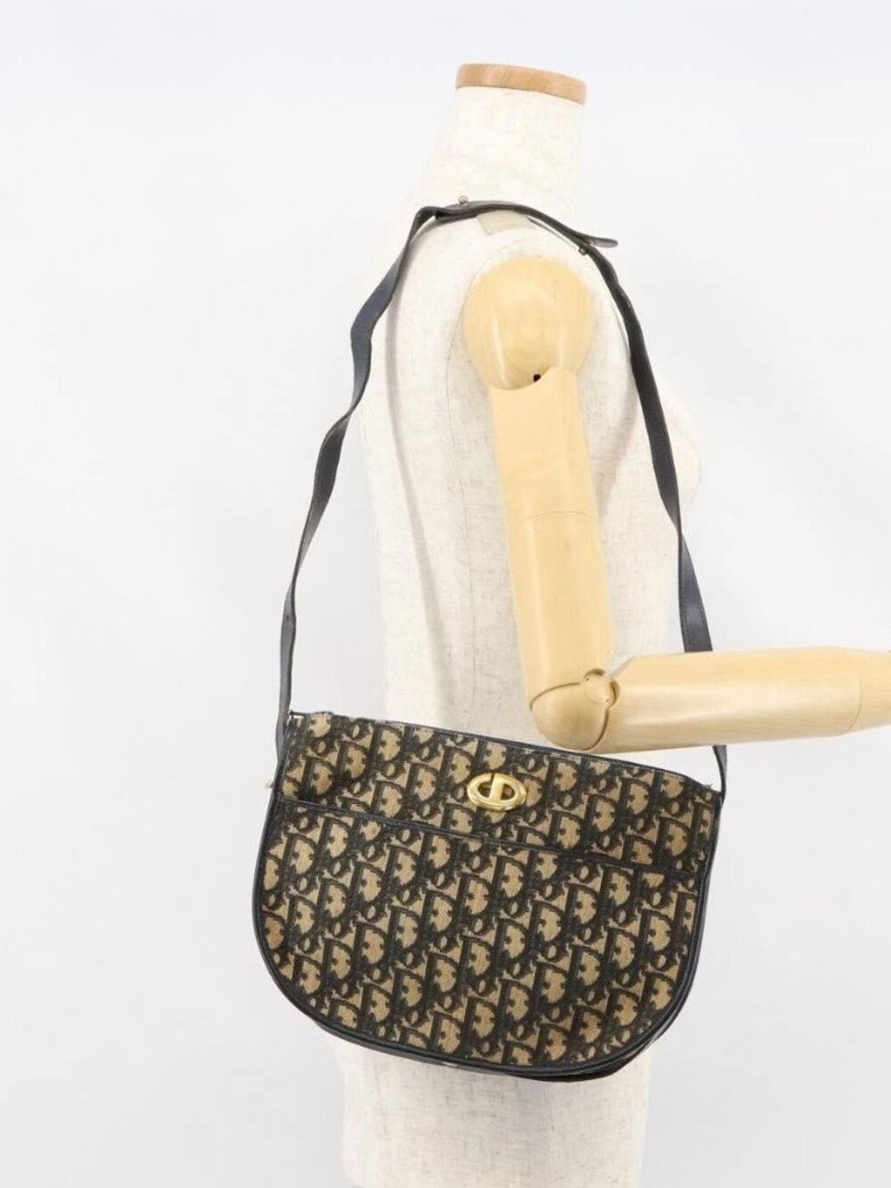 Christian Dior Trotter Canvas Shoulder Bag Navy Gold Auth 156002 - Picture 15 of 16